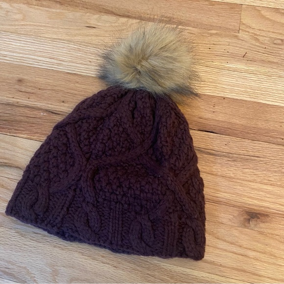 Picture | Women’s Winter Hat - Picture 3 of 5